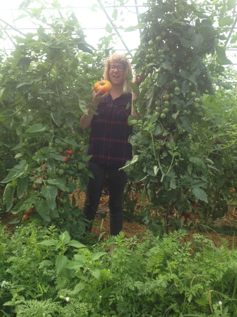 diane with tomatoes